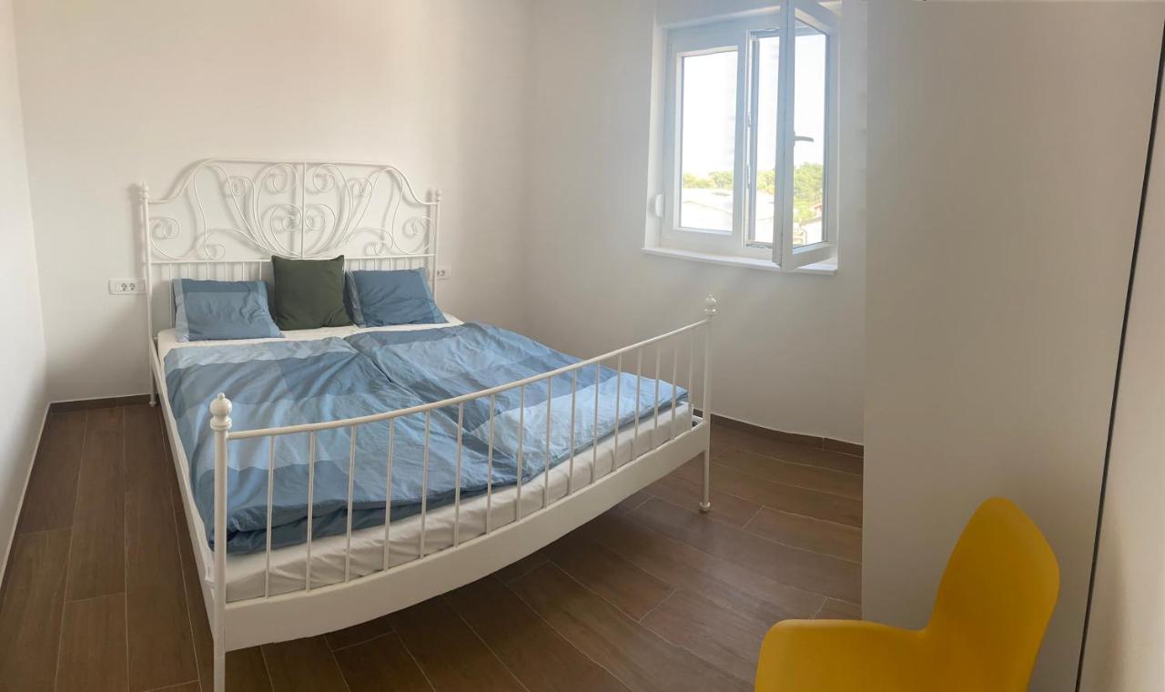 Daniela Family Apartment - Top Floor - New & Quite Location - Great Sea & Island View Vir Eksteriør bilde
